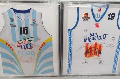 basquet-blanca-FCBQ-ratlles-turquesa-i-Blanca-Basquet-catala-n.19